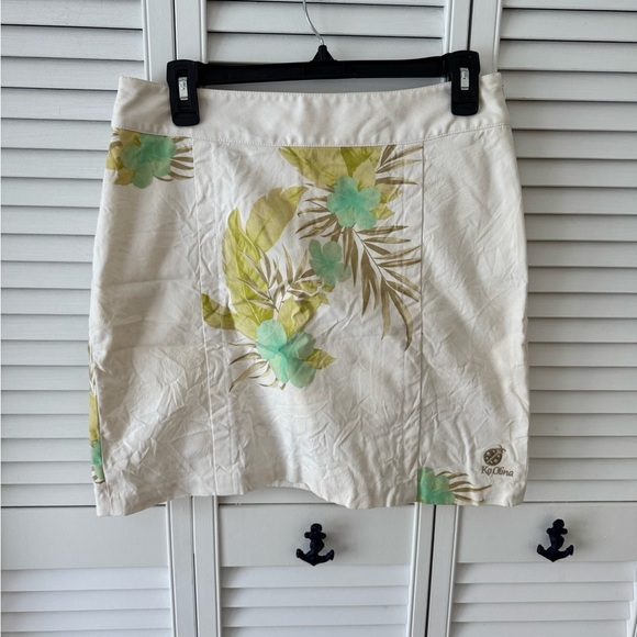 Tommy Bahama Golf Skort - Picture 1 of 4